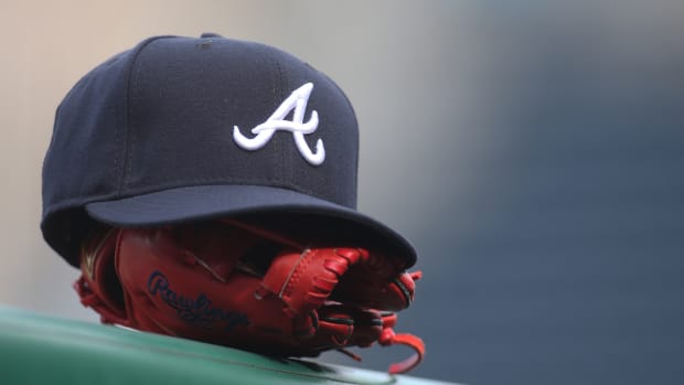 braves hat